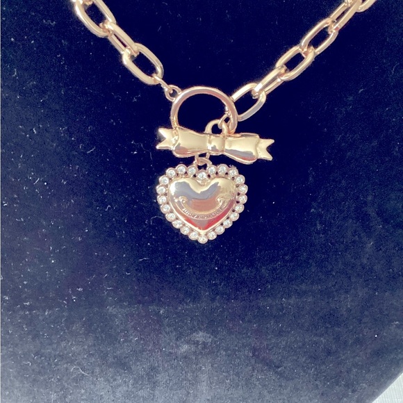 Juicy Couture Gold Tone Necklace and Pendant Heart - Picture 1 of 3